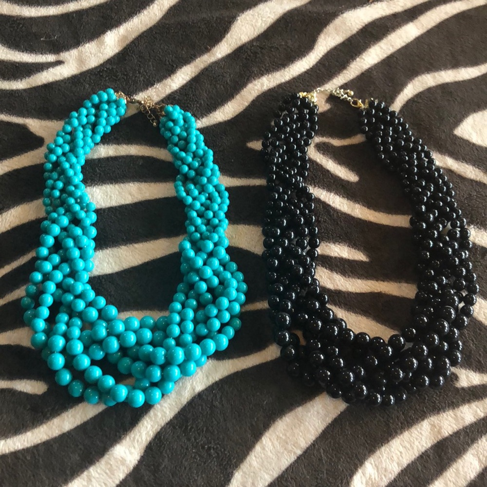 Black and teal beaded cluster necklace set